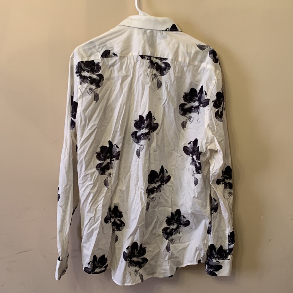 Express Floral Button Down - Picture 2 of 3